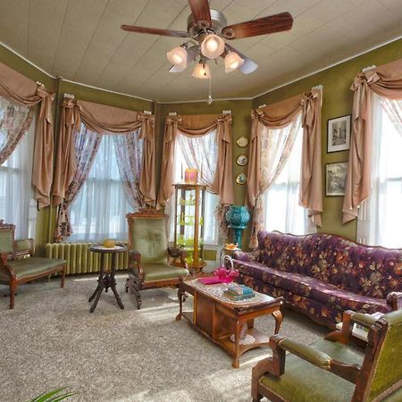 Fairfield The Victorian On Main B&B 외부 사진