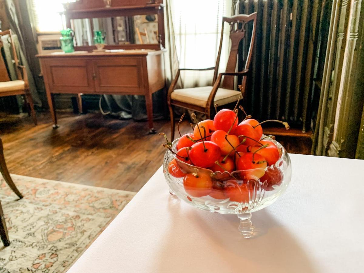Fairfield The Victorian On Main B&B 외부 사진
