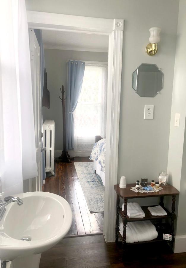 Fairfield The Victorian On Main B&B 외부 사진