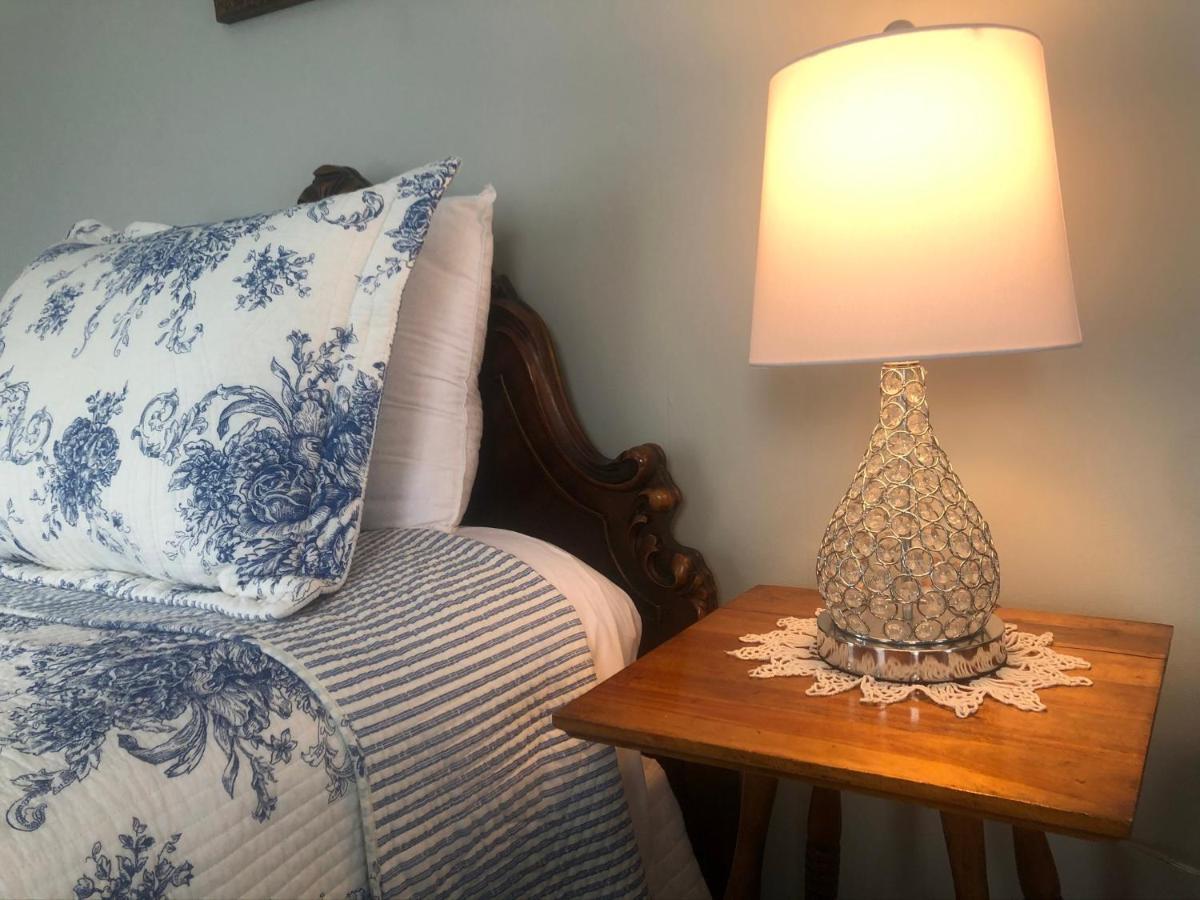 Fairfield The Victorian On Main B&B 외부 사진
